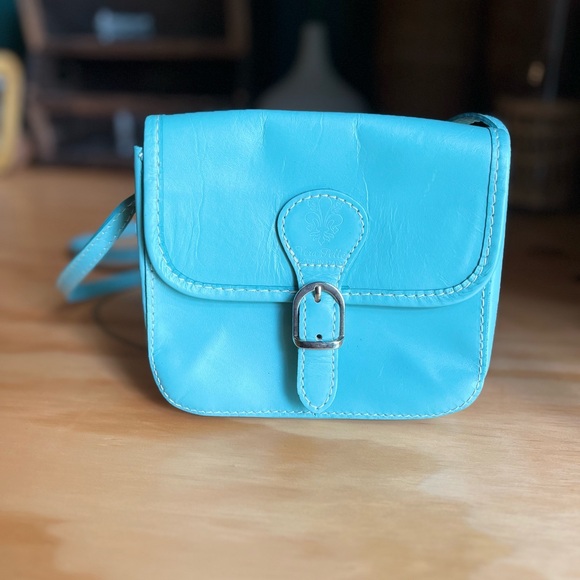 Vera Pelle Sky Blue Leather Crossbody Bag - Picture 1 of 12